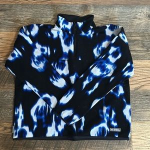 Medium Women’s Under Armour Fleece